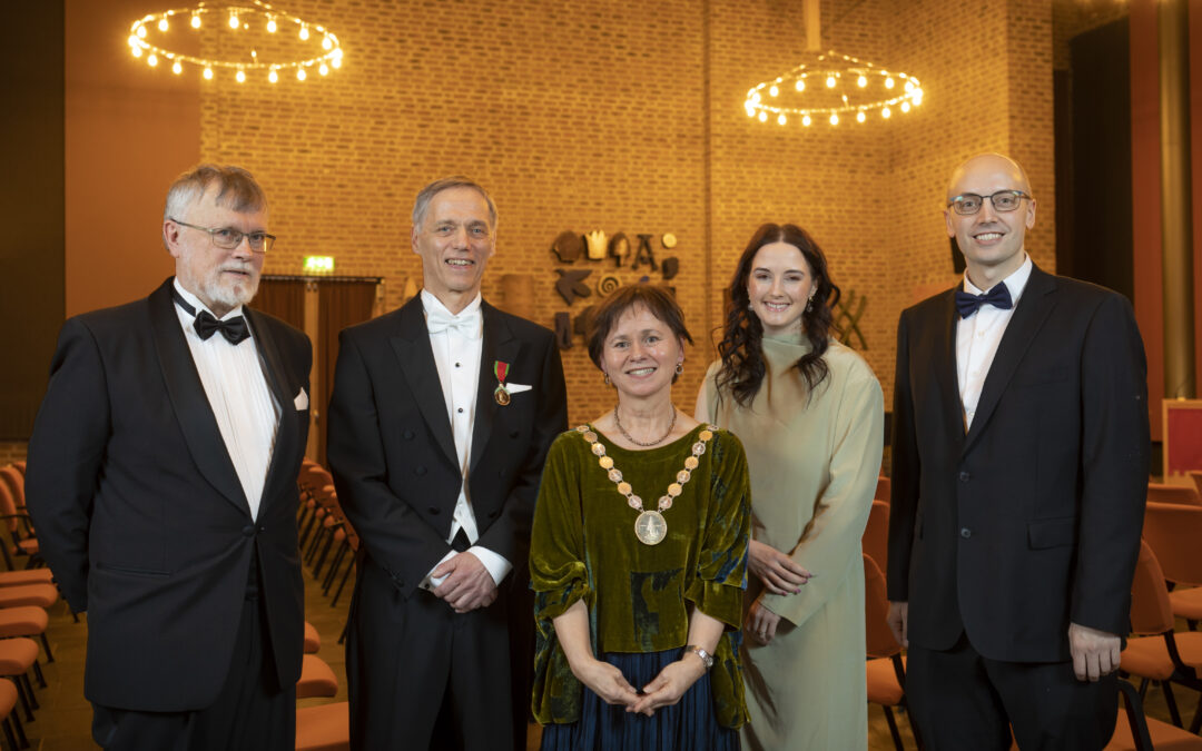 En medalje og to vitenskapelige priser