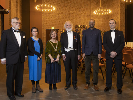 Medaljer og priser på høytidsdagen