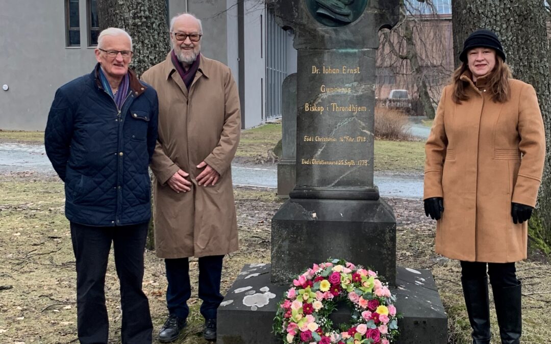 Krans på Gunnerus’ støtte