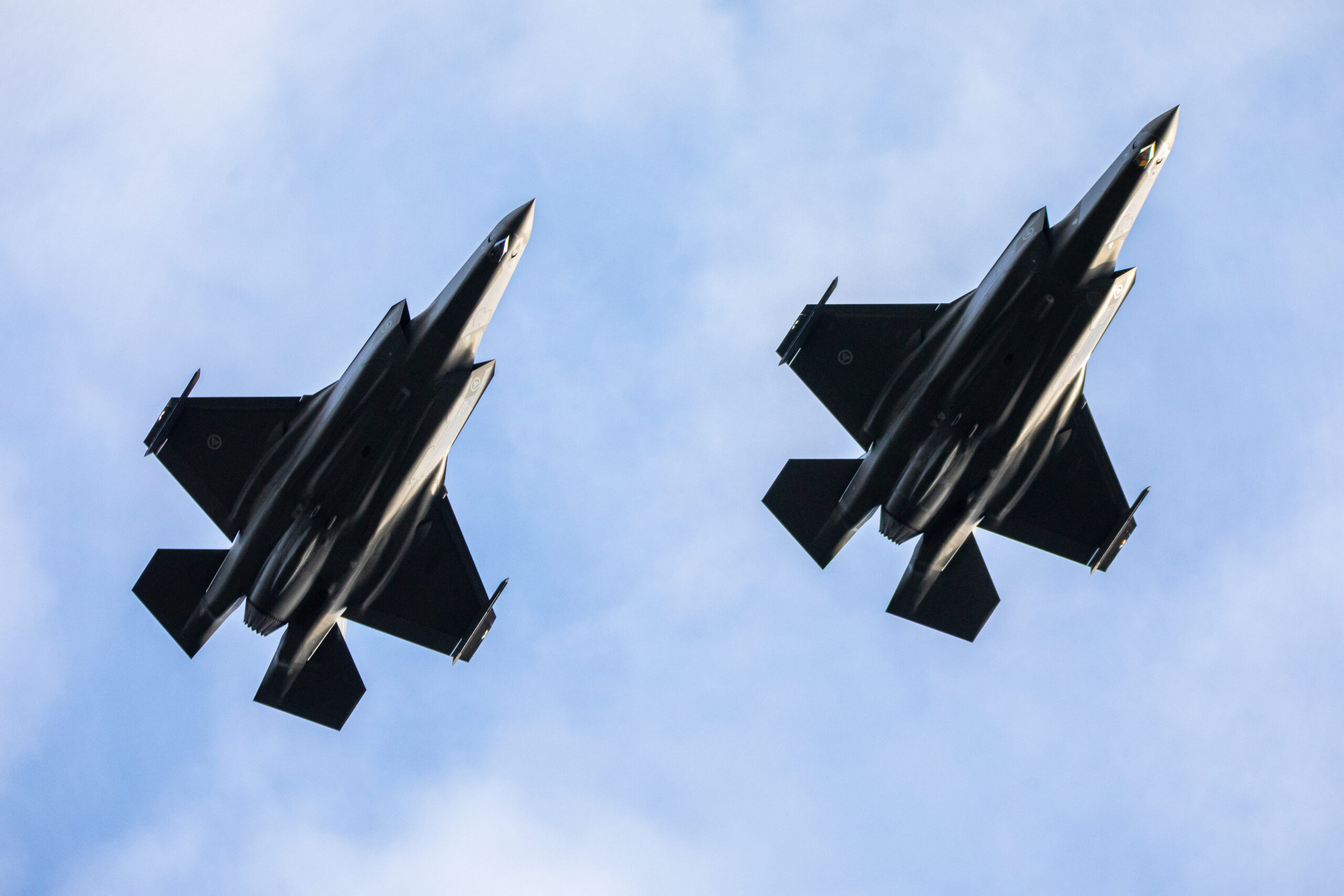 Norske F-35A tar av fra motorvei i Finland for første gang. Foto: Ole Andreas Vekve /Forslvaret